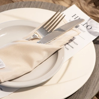 plate-setting-closeup